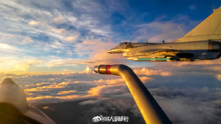 鹰击长空!歼-10飞行员视角带你上云端 鹰击长空!歼-10飞行员视角带你上云端