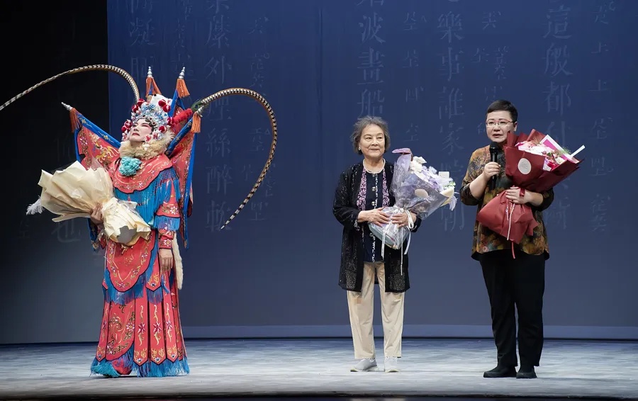 女演员意外受伤！脸部缝了6针，3天后如期登台