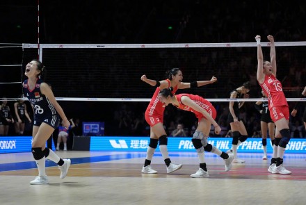 五局大战!中国女排2比3惜败土耳其女排 五局大战!中国女排2比3惜败土耳其女排