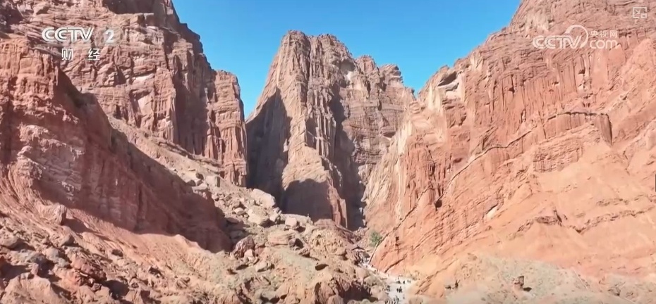 穿越古蜀道、雨中限定……焕新升级!夏日文旅亮点纷呈激活消费新引擎 穿越古蜀道、雨中限定……焕新升级!夏日文旅亮点纷呈激活消费新引擎