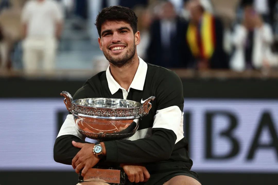 鏖战五个半小时 阿尔卡拉斯再封王 鏖战五个半小时 阿尔卡拉斯再封王