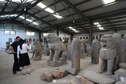 石像生在讲述着什么? 石像生在讲述着什么?