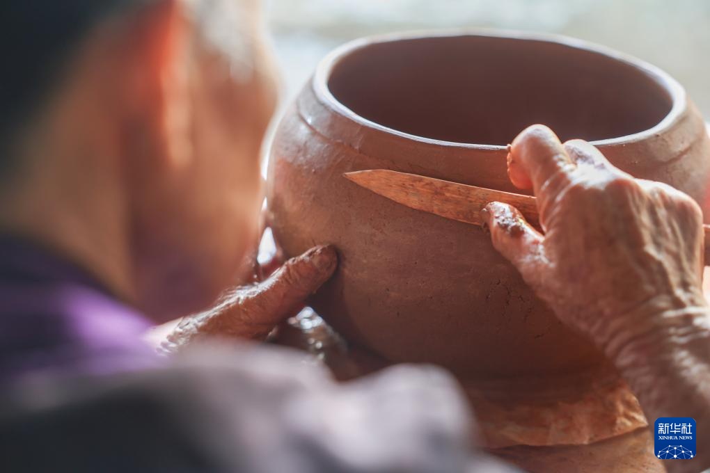 海南黎陶:从“泥间传承”到“富民产业” 海南黎陶:从“泥间传承”到“富民产业”
