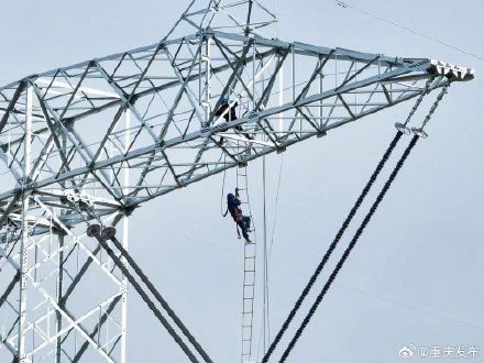 只需0.007秒 新疆→重庆!疆电入渝特高压工程今天正式投产送电 只需0.007秒 新疆→重庆!疆电入渝特高压工程今天正式投产送电