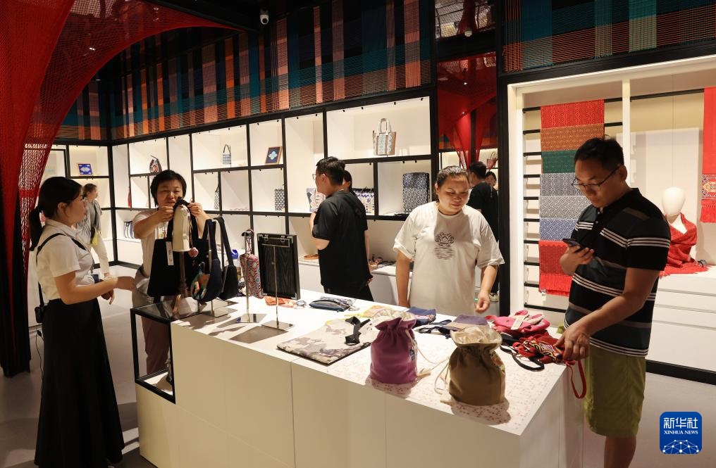 湖南张家界：传承非遗工艺 丰富旅游业态