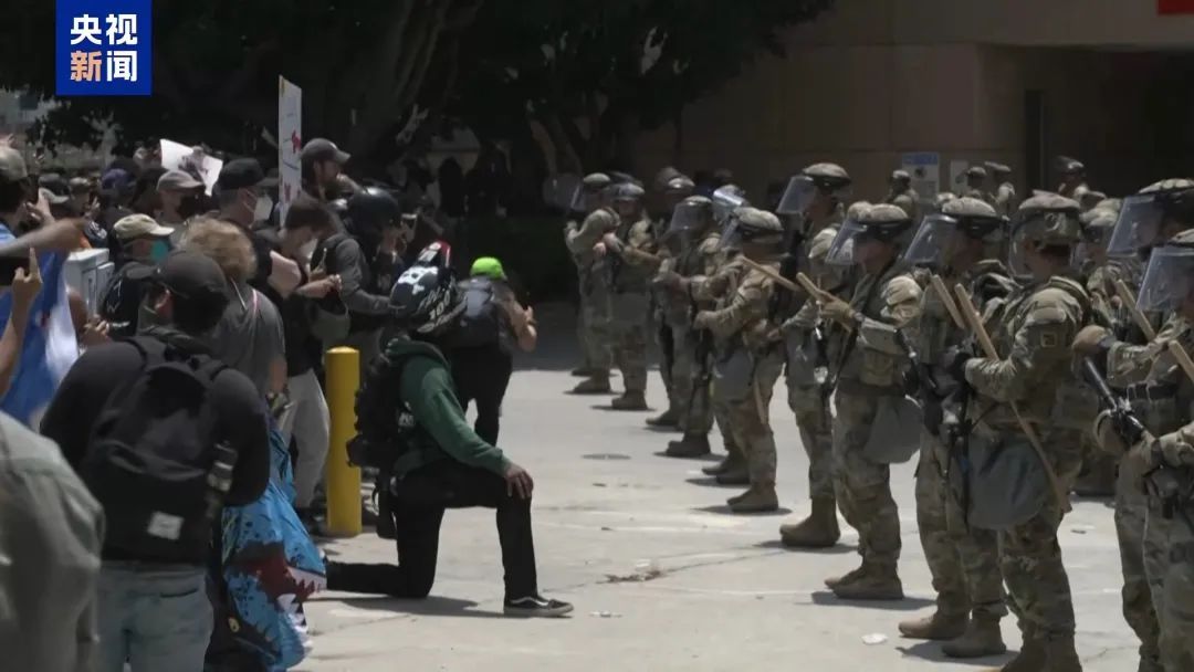 “内战”升级?洛杉矶惊现新兵种!特朗普:支持逮捕加州州长 “内战”升级?洛杉矶惊现新兵种!特朗普:支持逮捕加州州长