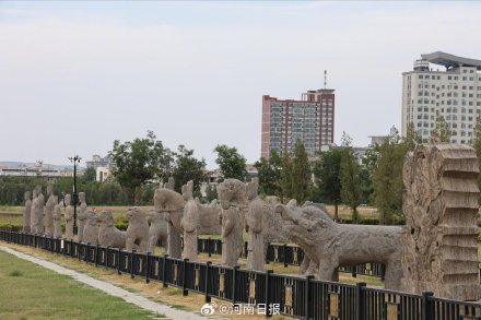 为啥不给石像生盖上玻璃保护罩？