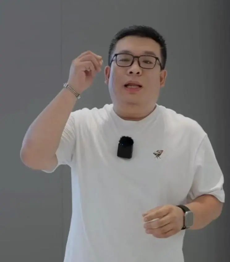 天津百万网红去世!年仅40岁 天津百万网红去世!年仅40岁