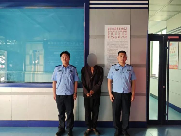 新冰箱被偷，就剩“俩门”？如此“生财”得拘！