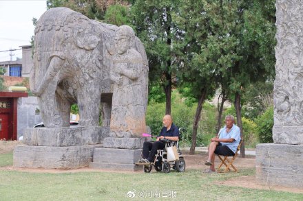 石像生在讲述着什么? 石像生在讲述着什么?