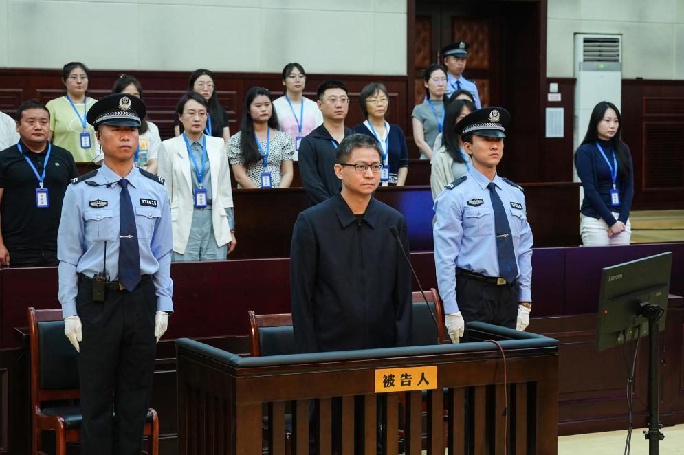 中国南方电网有限责任公司原党组成员、纪检监察组组长龙飞受贿案一审宣判