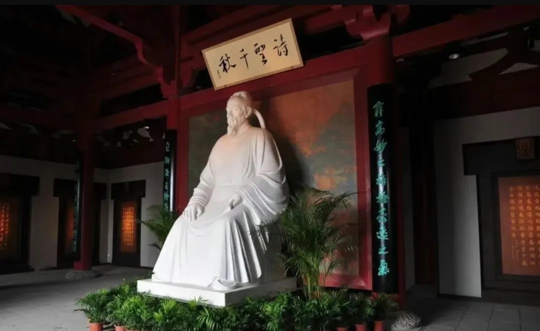 快来看→千年石像与金黄麦浪组CP，太美了！