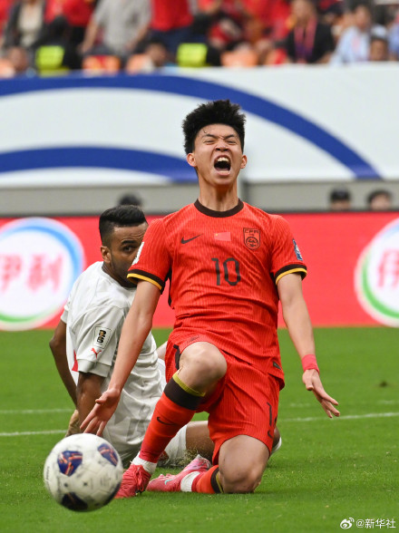 国足1比0战胜巴林