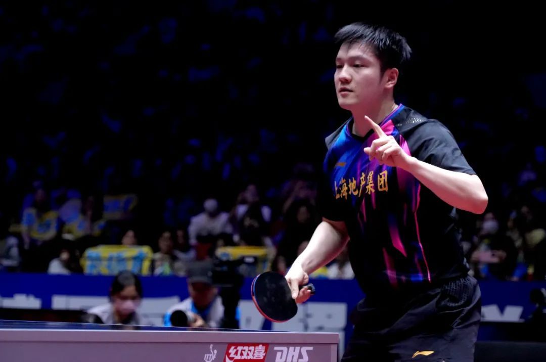 挑落世界第一!樊振东3比2战胜林诗栋 挑落世界第一!樊振东3比2战胜林诗栋