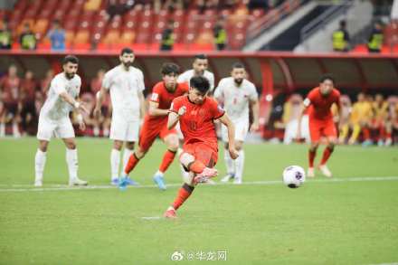 王钰栋92分钟点球绝 王钰栋92分钟点球绝
