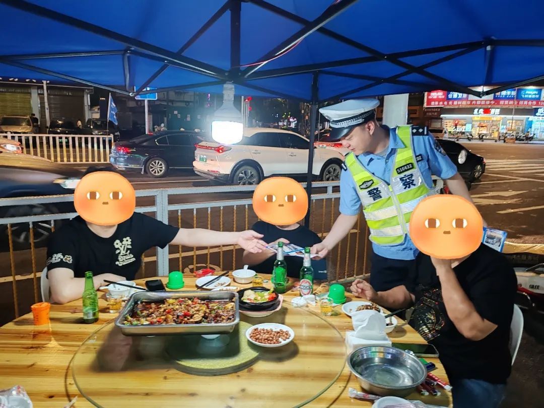 上一秒信誓旦旦承诺，下一秒就被抓