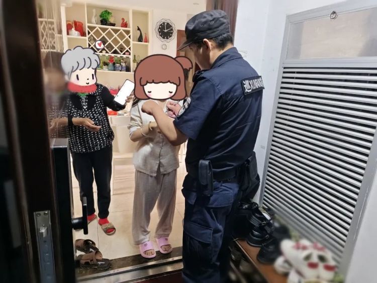 这单外卖太奇怪！女骑手急得报警