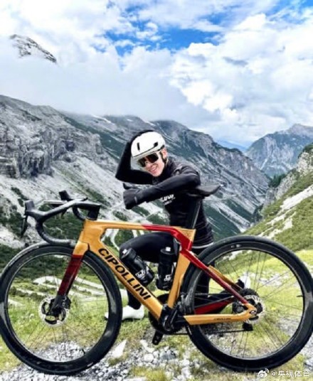 林孝埈夏训最爱骑车 林孝埈夏训最爱骑车