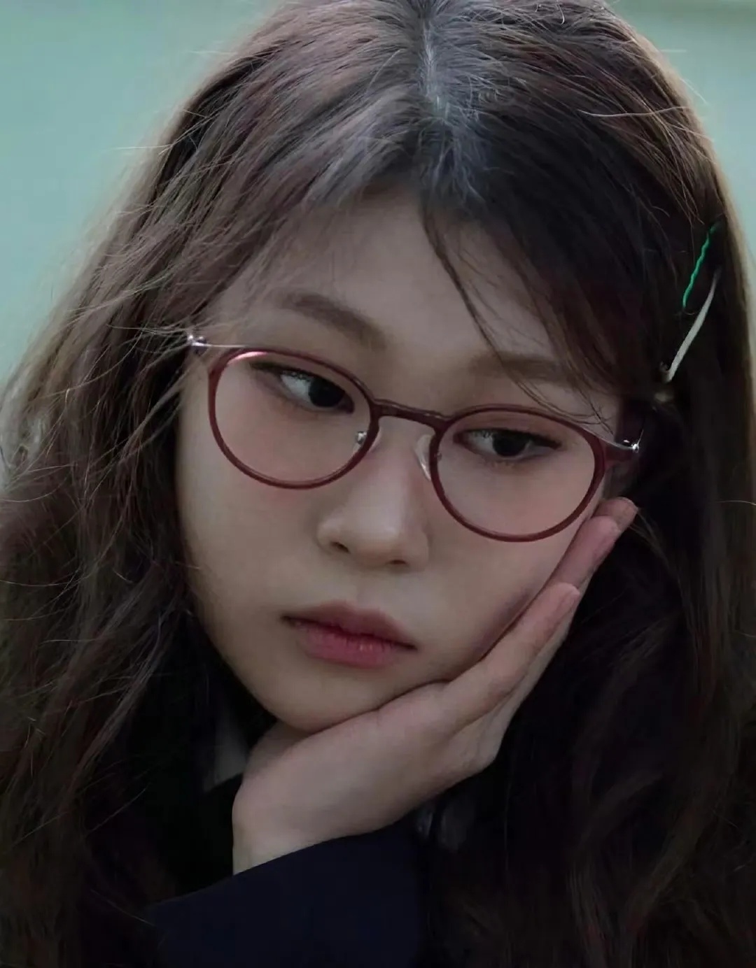 小沈阳18岁女儿韩国出道照曝光，被指撞脸孔孝真