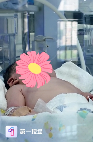 生死时速!孕妇车内急产,私家车后座秒变产房,医护紧急救助 生死时速!孕妇车内急产,私家车后座秒变产房,医护紧急救助