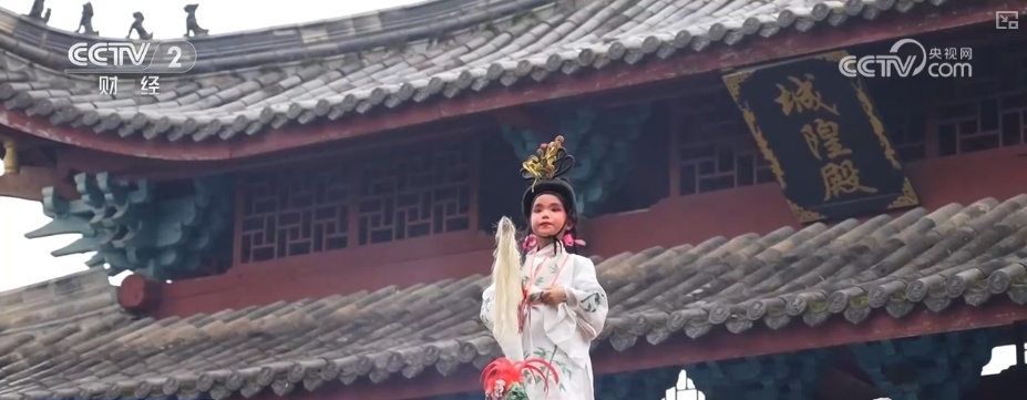 民俗“盛宴”激活“流量密码” 国潮风劲吹赋能文旅新消费