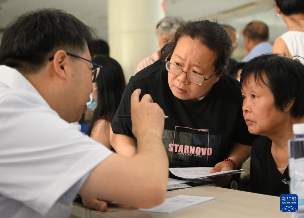 河北新河:义诊下基层 服务暖民心 河北新河:义诊下基层 服务暖民心