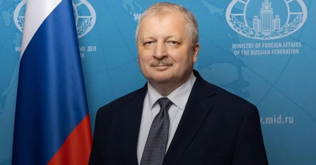 “短暂会晤特朗普”新任俄驻美大使披露→ “短暂会晤特朗普”新任俄驻美大使披露→