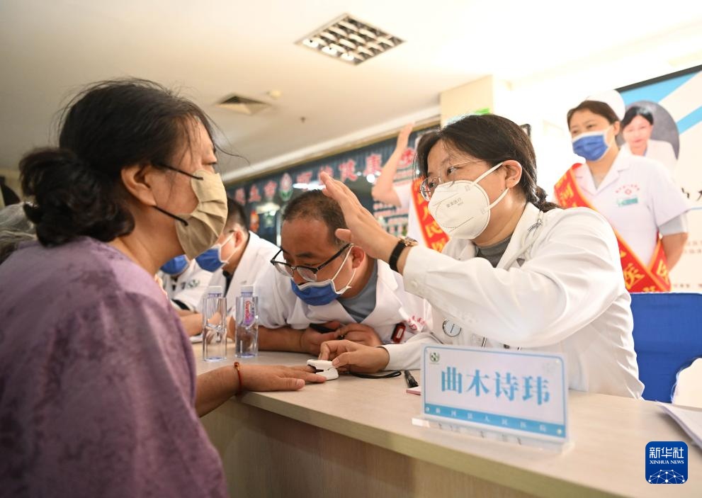 河北新河:义诊下基层 服务暖民心 河北新河:义诊下基层 服务暖民心