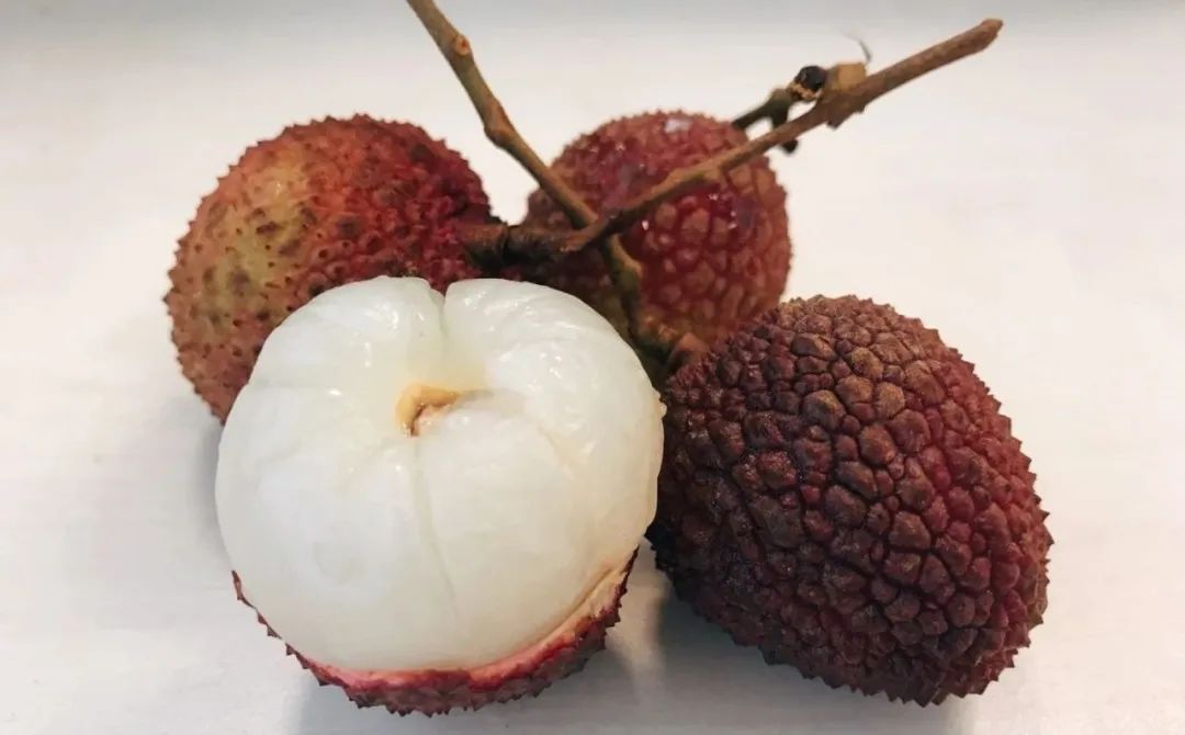 荔枝那么甜为什么还容易低血糖?4-11岁需警惕“荔枝病” 荔枝那么甜为什么还容易低血糖?4-11岁需警惕“荔枝病”