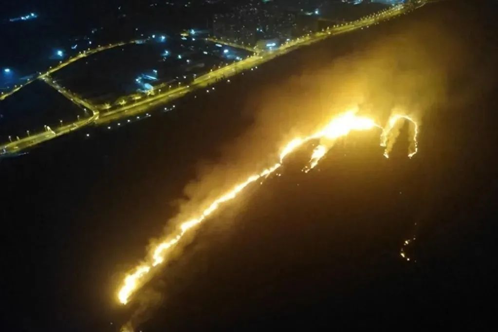 中心温度可达800℃！你还敢随手乱丢吗？