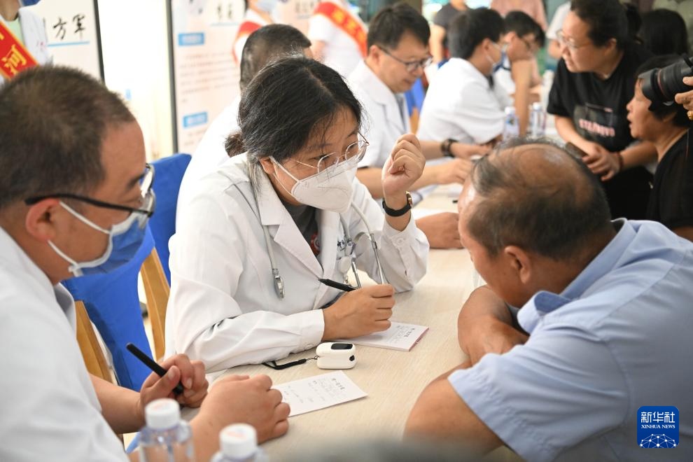 河北新河:义诊下基层 服务暖民心 河北新河:义诊下基层 服务暖民心