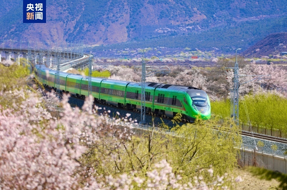今年入藏旅游专列开行数量和游客量均创5年来新高