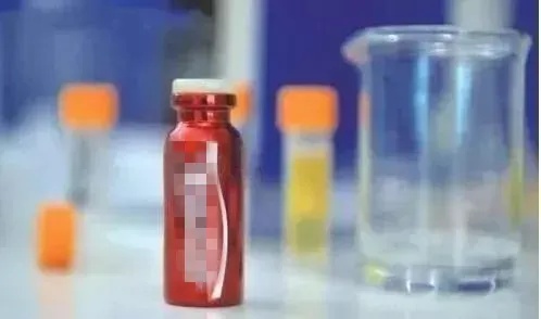 大汗淋漓时想喝冰饮料?先看看“毒饮料”如何伪装成你的 “救命水” 大汗淋漓时想喝冰饮料?先看看“毒饮料”如何伪装成你的 “救命水”