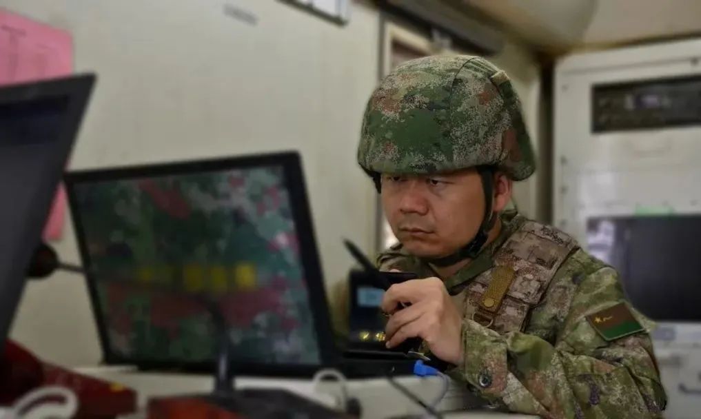 国防科大校友张伟舍身跳湖连救5人！5万元慰问金全部捐给母校