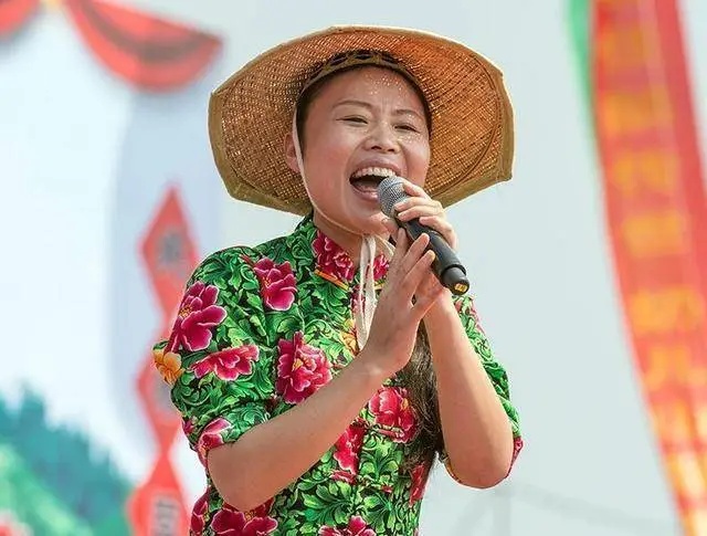 42岁网红确诊！劝粉丝莫要常生气