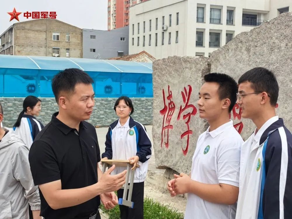 救了5条命,他还把奖金全部捐了! 救了5条命,他还把奖金全部捐了!