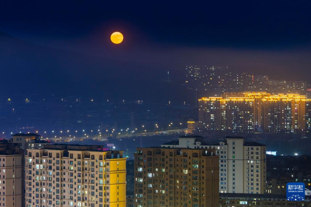 星空相册｜看！这是今年“离你最近”的满月