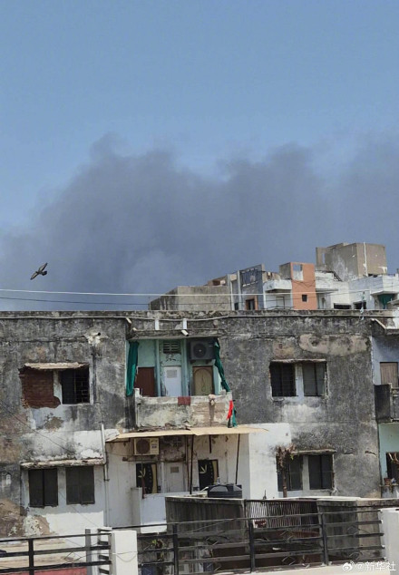 印度空难至少265人遇难 生还者:起飞后不久听到巨响 印度空难至少265人遇难 生还者:起飞后不久听到巨响