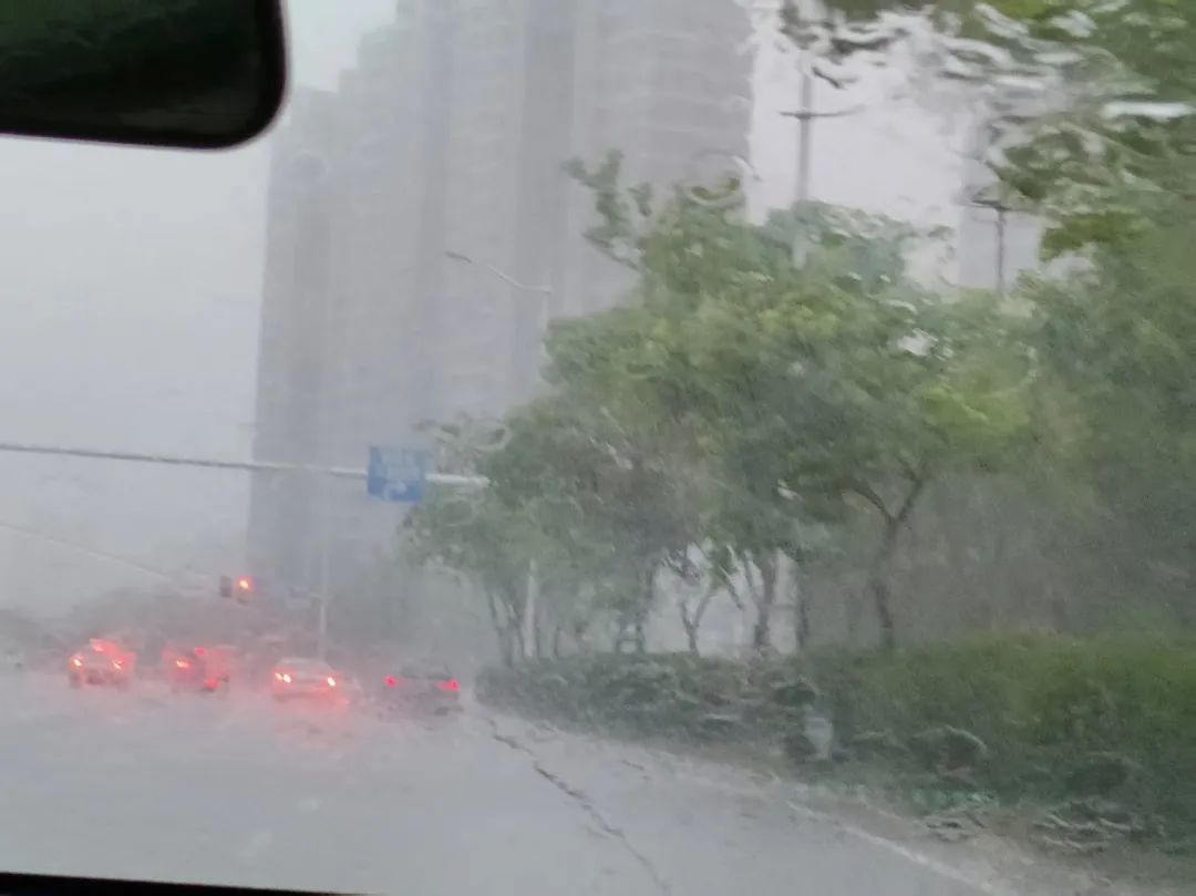 福州暴雨！台风“蝴蝶”即将登陆