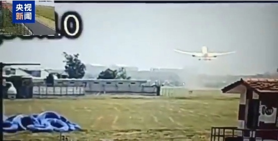 波音787首次致命空难，至少265人死亡，唯一幸存者自述起飞30秒后，就听到一声巨响
