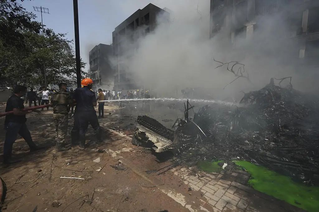 唯一幸存者亲述灾难瞬间！波音787首次致命空难，至少265人死亡