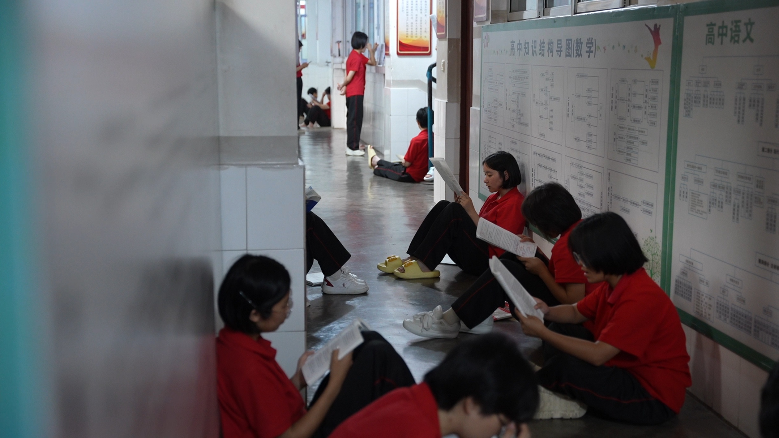 “活着,就送吧” 张桂梅连续送考15年 “活着,就送吧” 张桂梅连续送考15年