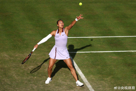 郑钦文生涯首进草地赛八强 郑钦文生涯首进草地赛八强