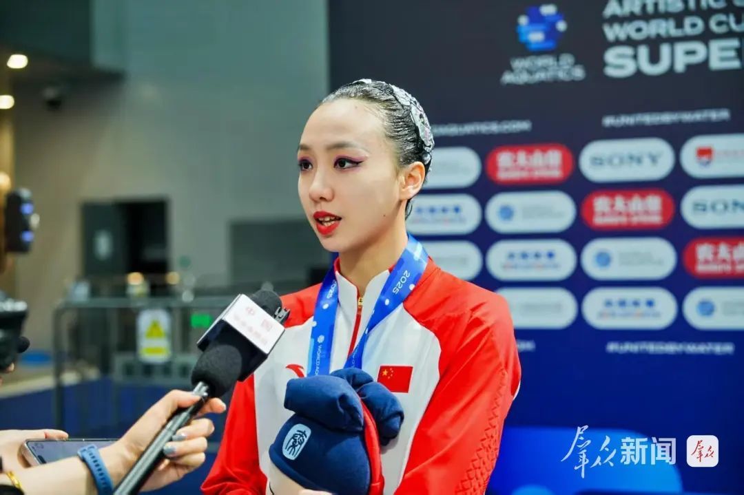 首金在西安诞生!中国队徐汇妍摘金→ 首金在西安诞生!中国队徐汇妍摘金→