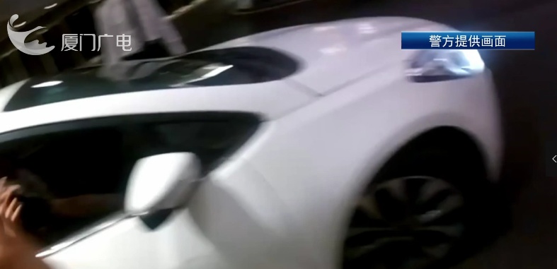 事发厦门一珠宝店!店长紧急报警,3男1女被抓! 事发厦门一珠宝店!店长紧急报警,3男1女被抓!