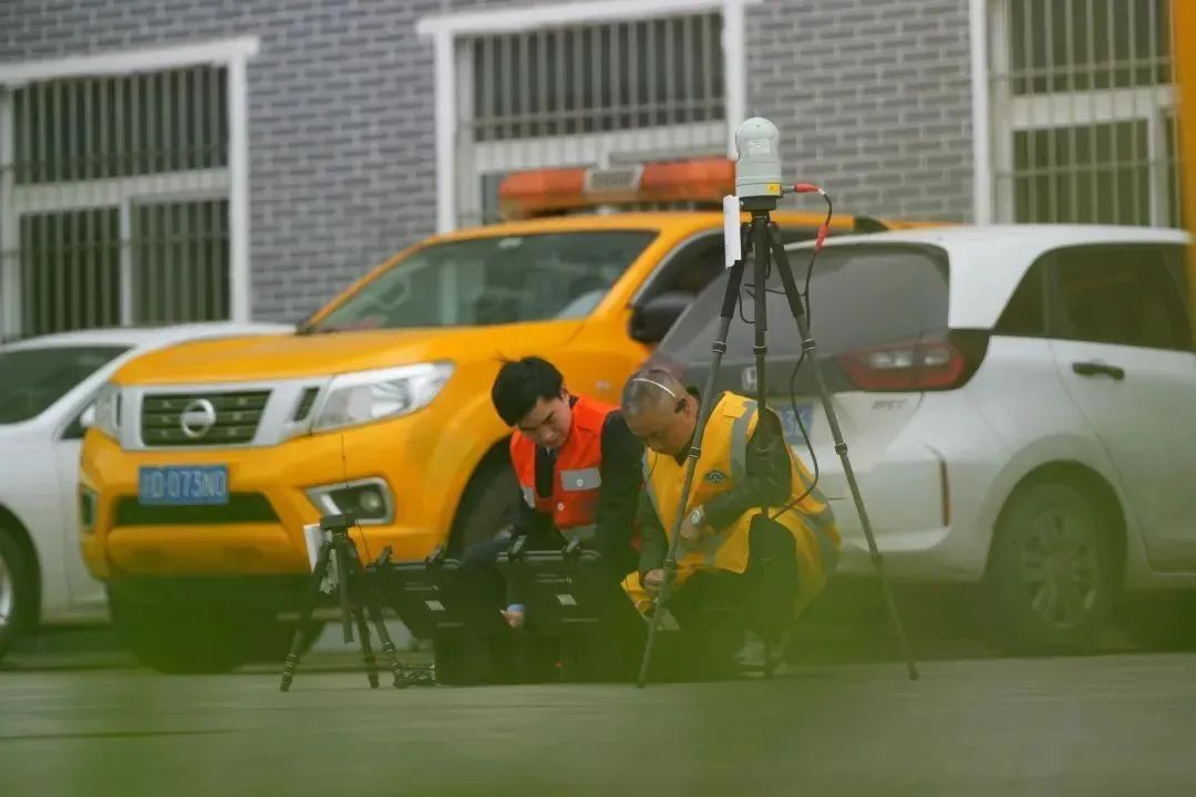 8年43次!这个铁路小伙儿,好样的! 8年43次!这个铁路小伙儿,好样的!