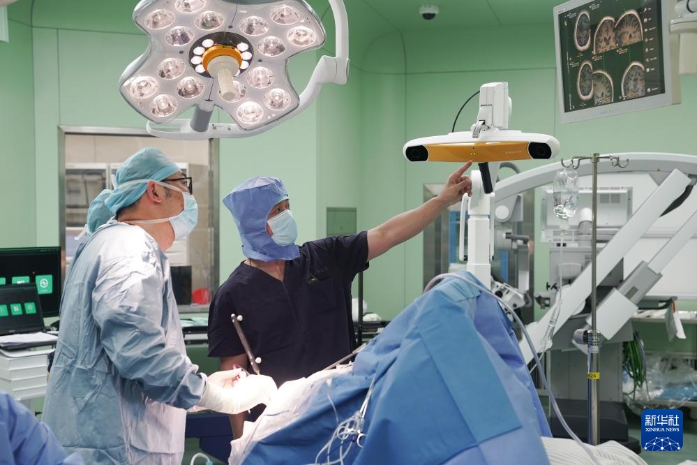 我国侵入式脑机接口进入临床试验阶段 我国侵入式脑机接口进入临床试验阶段