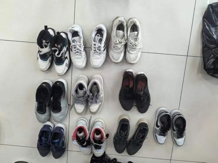 当心!你家门口的鞋子被人盯上了 当心!你家门口的鞋子被人盯上了