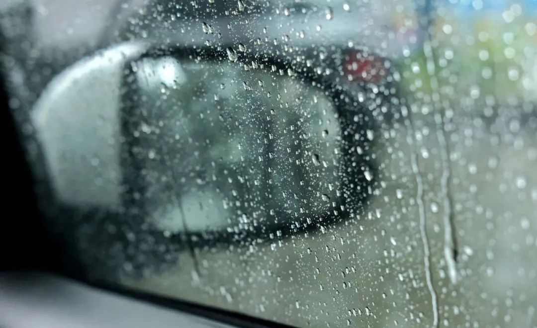 暴雨来袭，开车出门前先看看这个→