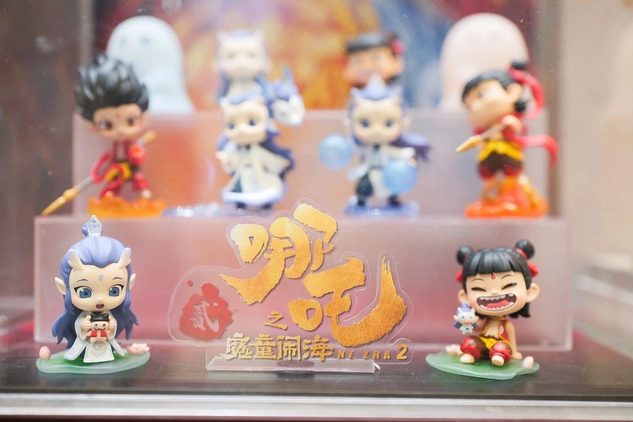 央视新闻评LABUBU爆火：中国潮玩，何以潮向世界？
